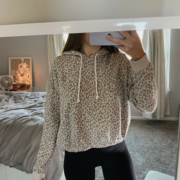Cheetah Sweatshirt Hoodie Size 